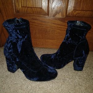 Mia Boots